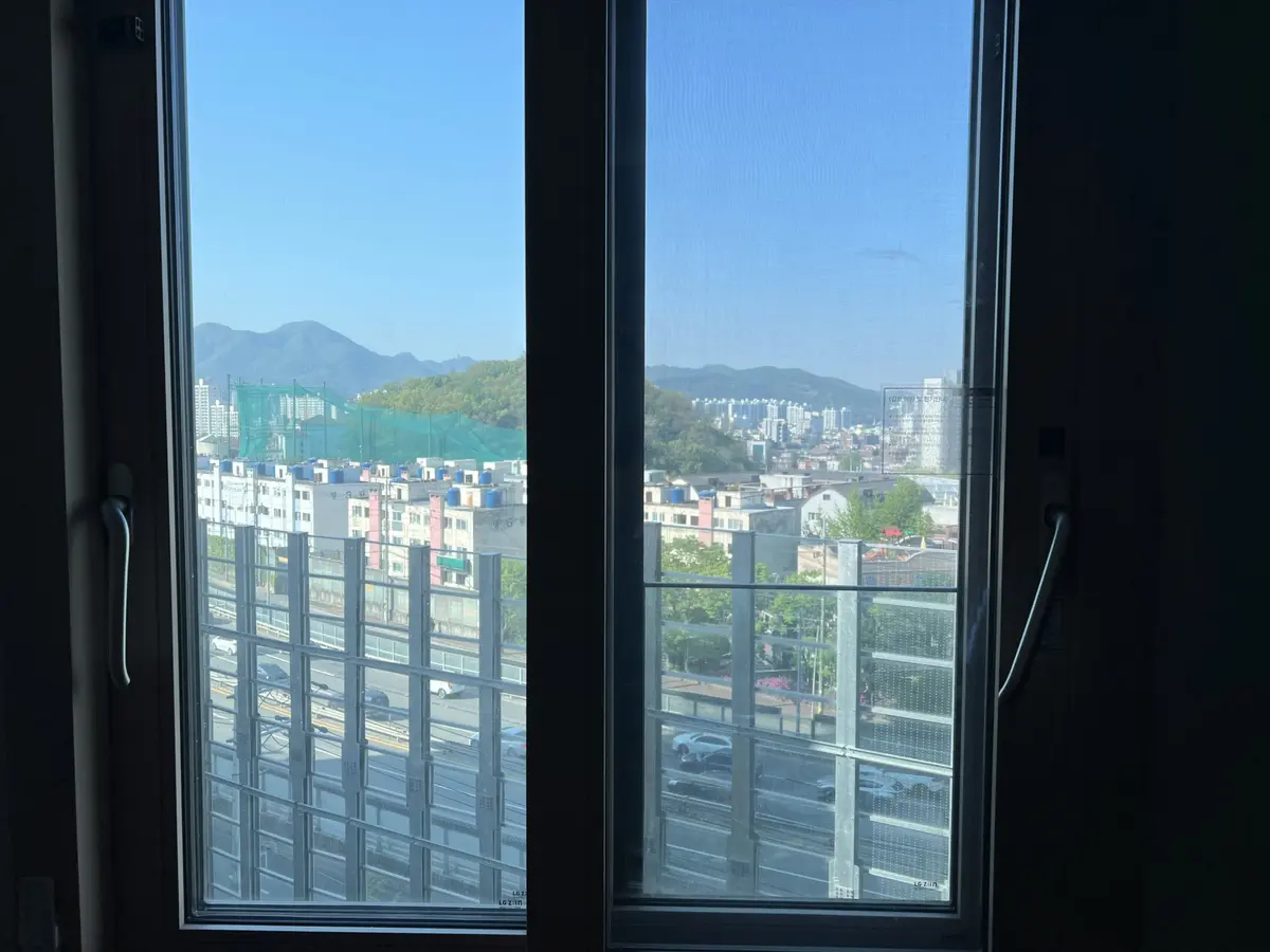 유리창청소비용 연관 서비스 강남유리창청소 작업 현장